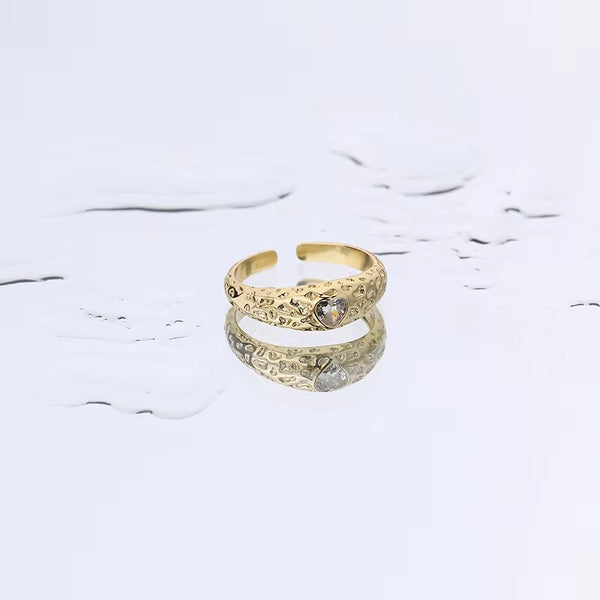 Enchant	Beaten Metal	Size Adjustable Ring