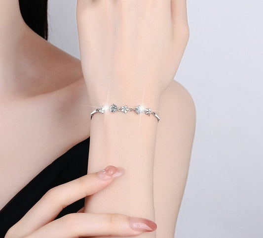 1 Carat Moissanite Floral Moissanite Bracelet in Platinum Overlay Silver